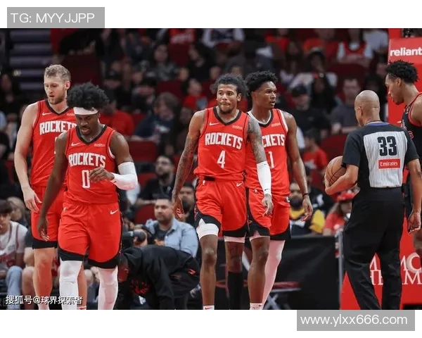 这样悲剧!阿尔德里奇新赛季遇火箭被铁血终结 这样悲剧!阿尔德里奇新赛季遇火箭被铁血终结